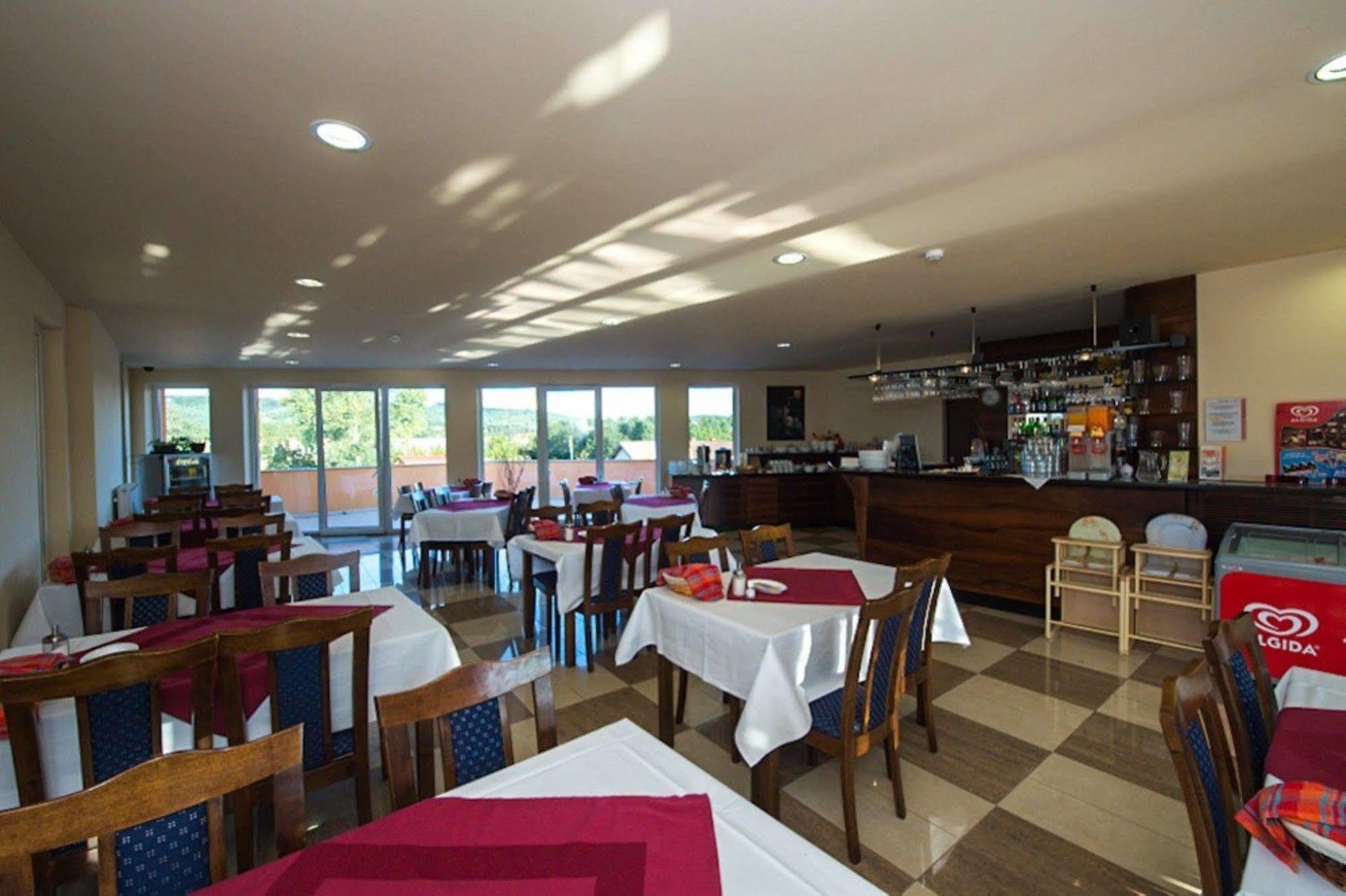 Kehida Family Resort Kehidakustány Dış mekan fotoğraf